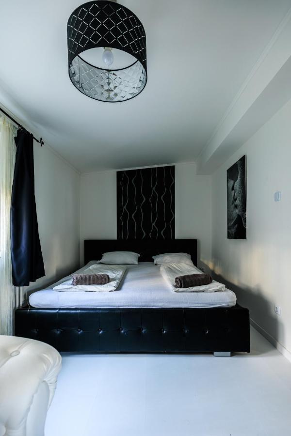 Fekete Orchidea Apartman Balatonkenese Exterior foto